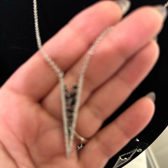 𝅺Swarovski Crystal Spike Pendant Necklace Set - Picture 5 of 6